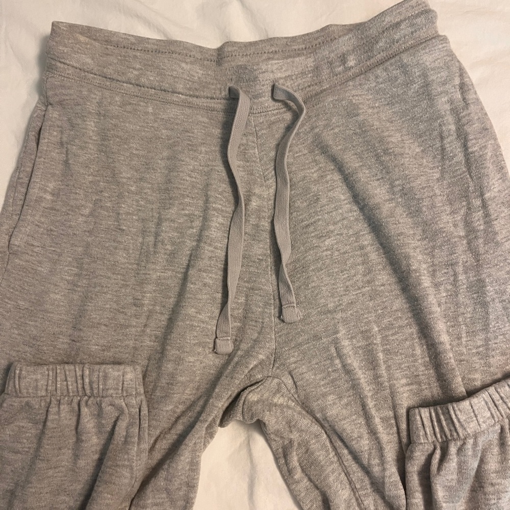 Aeropostale extra small gray sweatpants with elastic